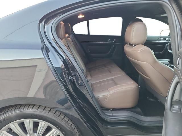 2013 Lincoln MKS Base