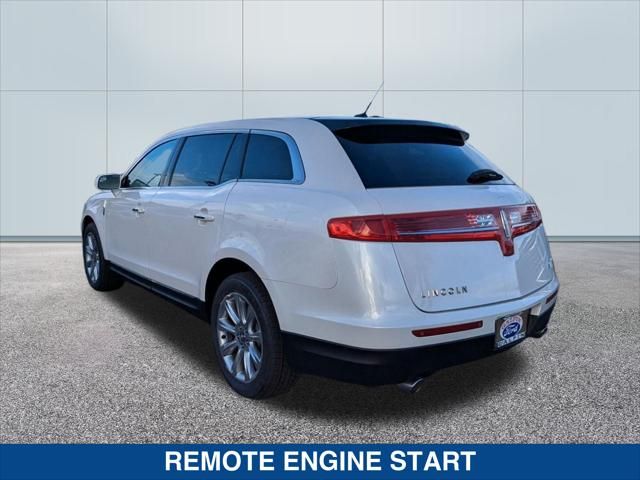 2013 Lincoln MKT Base