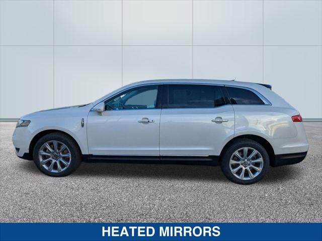 2013 Lincoln MKT Base