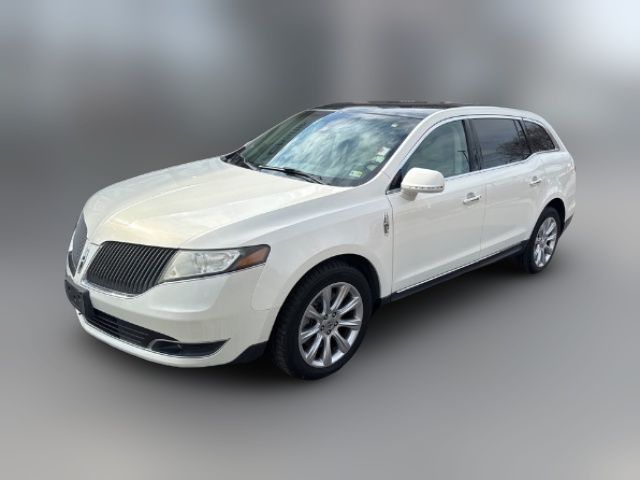 2013 Lincoln MKT Base