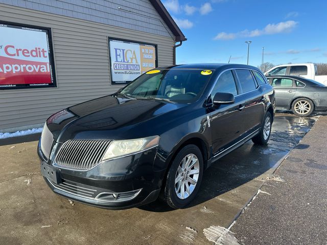 2013 Lincoln MKT Base