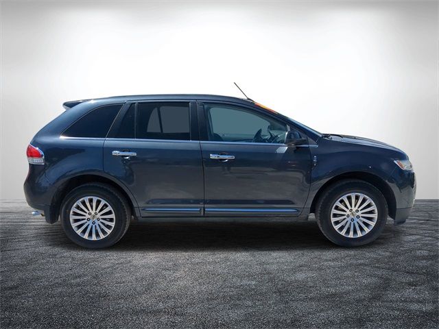 2013 Lincoln MKX Base