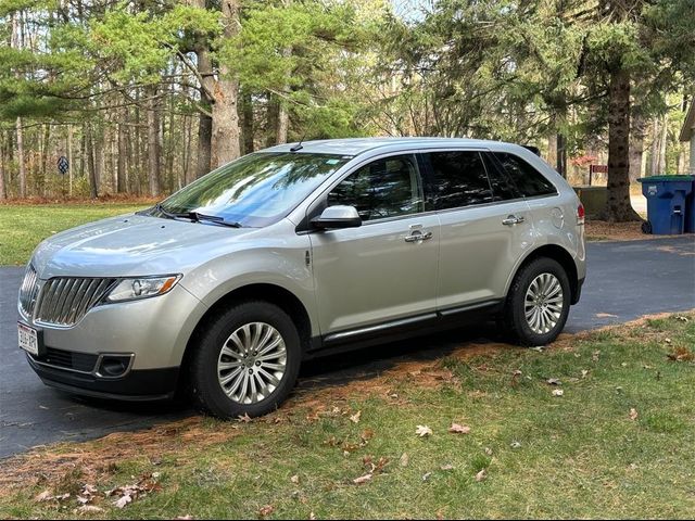 2013 Lincoln MKX Base