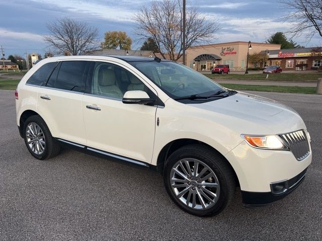 2013 Lincoln MKX Base