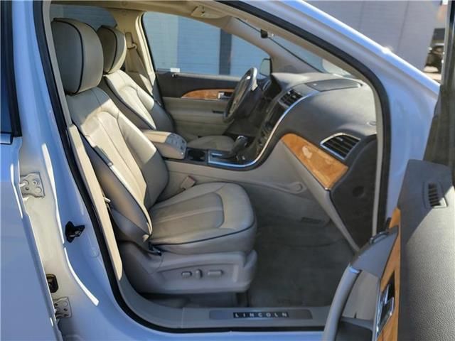 2013 Lincoln MKX Base