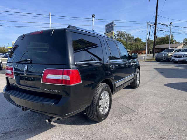 2013 Lincoln Navigator Base