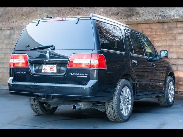 2013 Lincoln Navigator Base