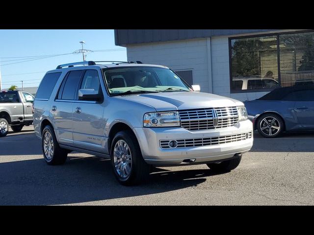 2013 Lincoln Navigator Base