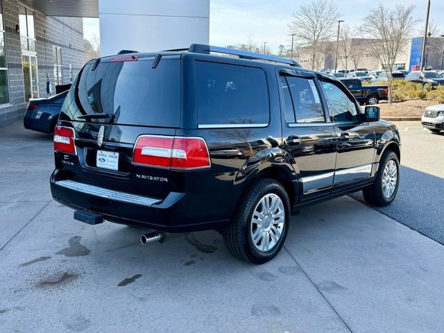 2013 Lincoln Navigator Base