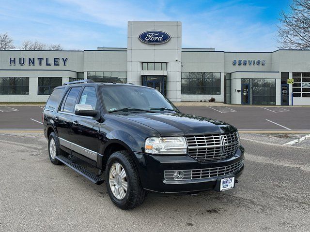 2013 Lincoln Navigator Base