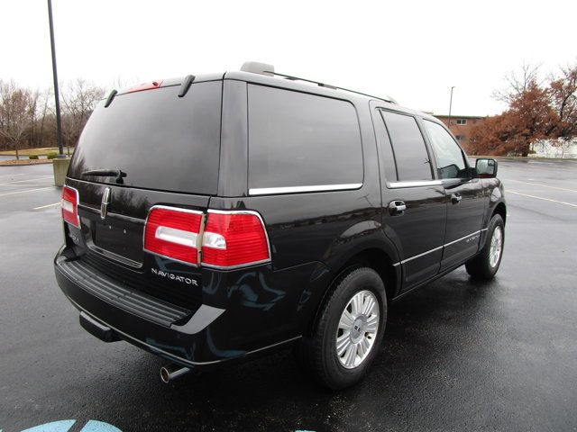 2013 Lincoln Navigator Base