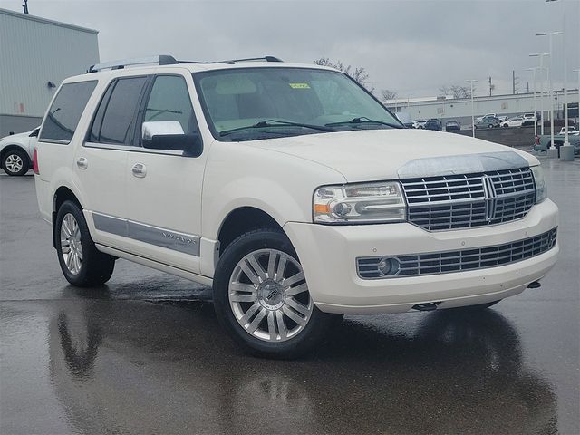 2013 Lincoln Navigator Base