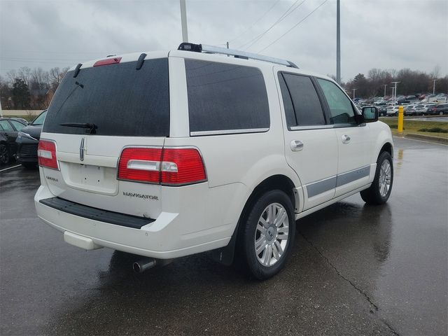 2013 Lincoln Navigator Base