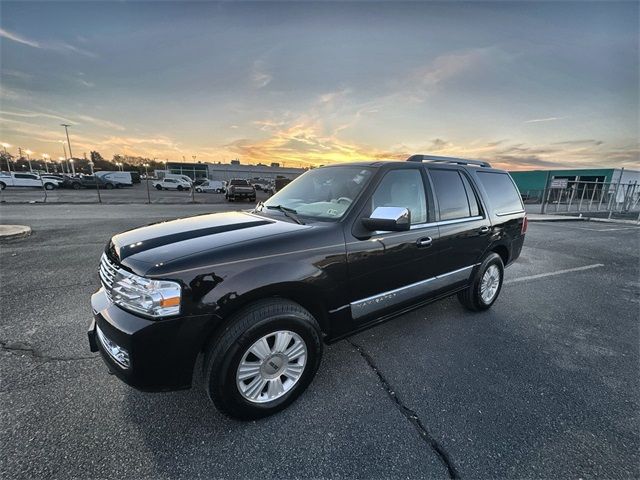 2013 Lincoln Navigator Base