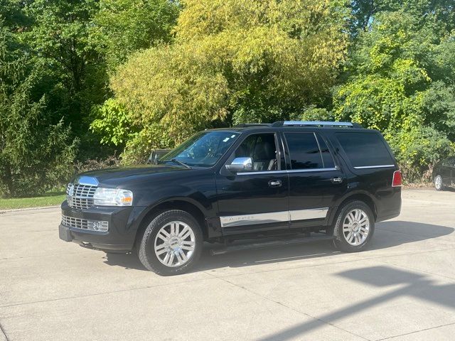 2013 Lincoln Navigator Base