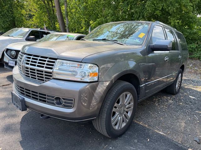 2013 Lincoln Navigator Base