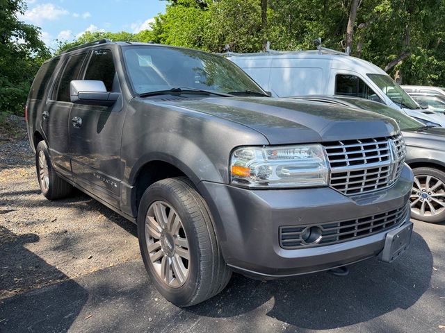 2013 Lincoln Navigator Base
