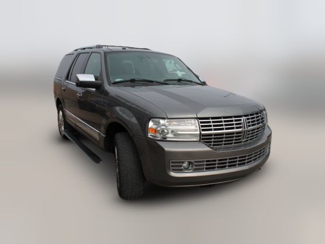 2013 Lincoln Navigator Base