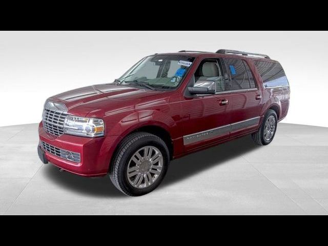 2013 Lincoln Navigator L Base