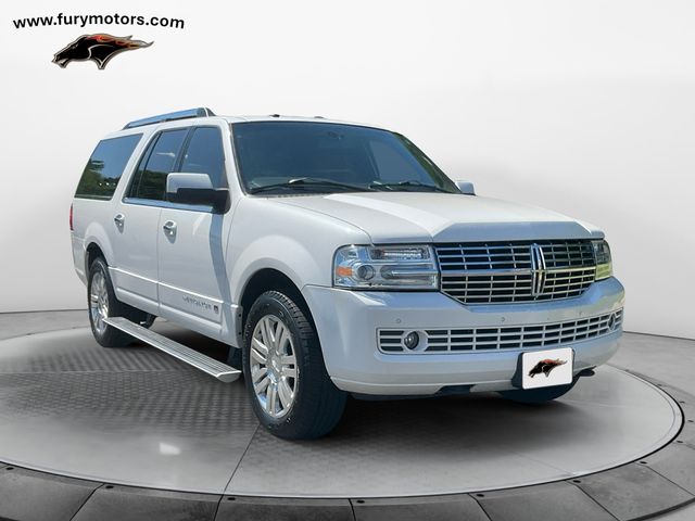 2013 Lincoln Navigator L Base