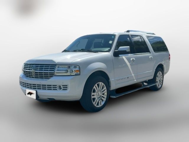 2013 Lincoln Navigator L Base