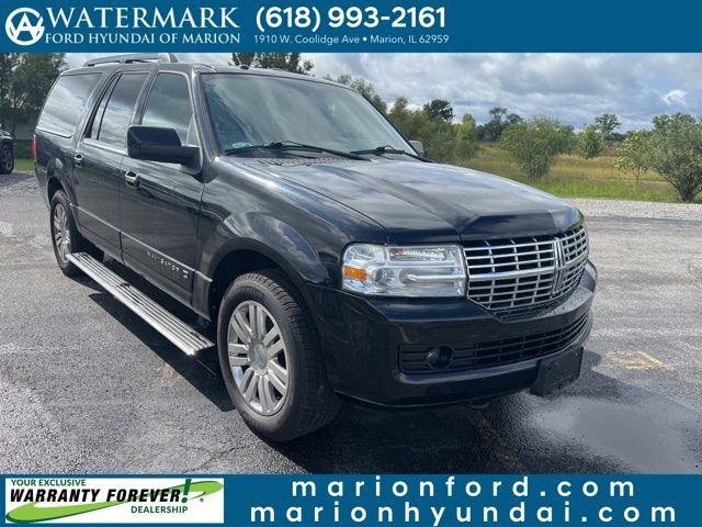 2013 Lincoln Navigator L Base