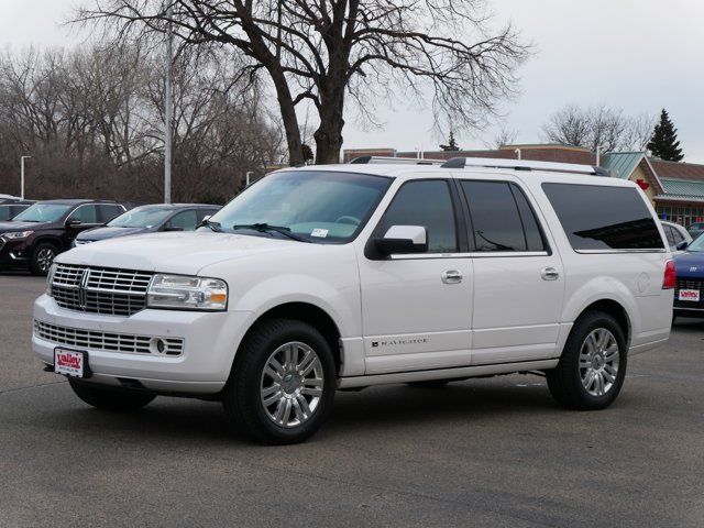 2013 Lincoln Navigator L Base