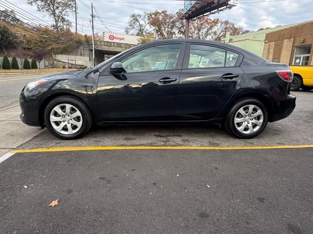 2013 Mazda Mazda3 i Sport