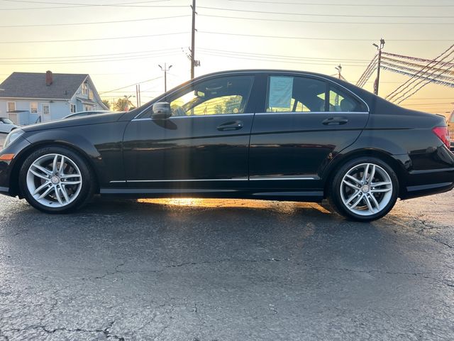 2013 Mercedes-Benz C-Class 300 Luxury