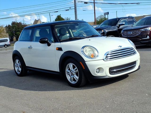 2013 MINI Cooper Hardtop Base