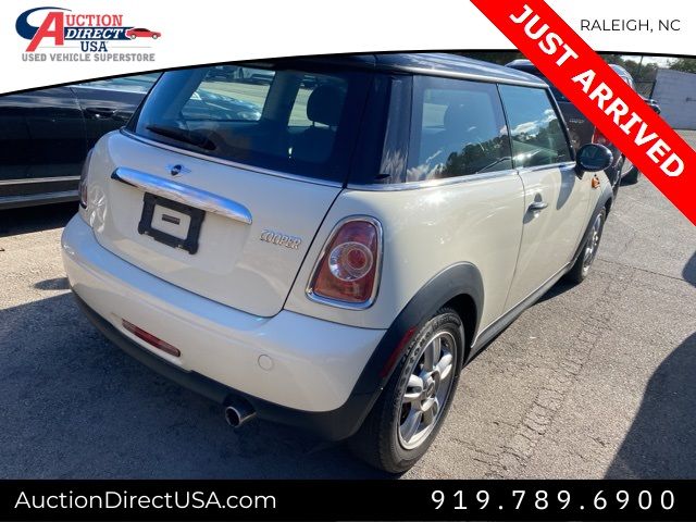2013 MINI Cooper Hardtop Base
