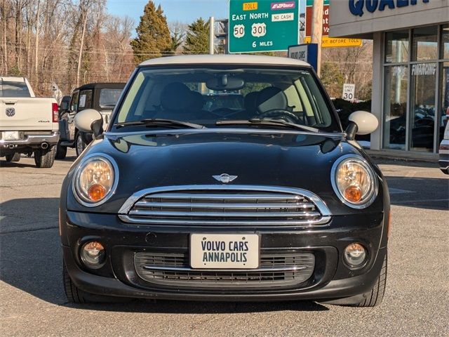 2013 MINI Cooper Hardtop Base