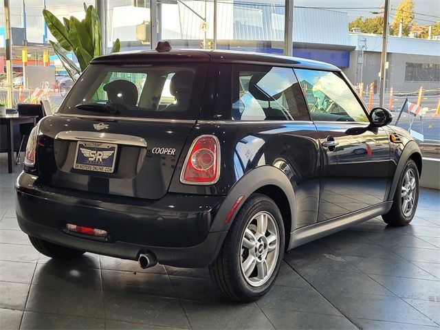 2013 MINI Cooper Hardtop Base