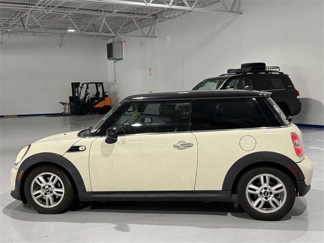 2013 MINI Cooper Hardtop Base