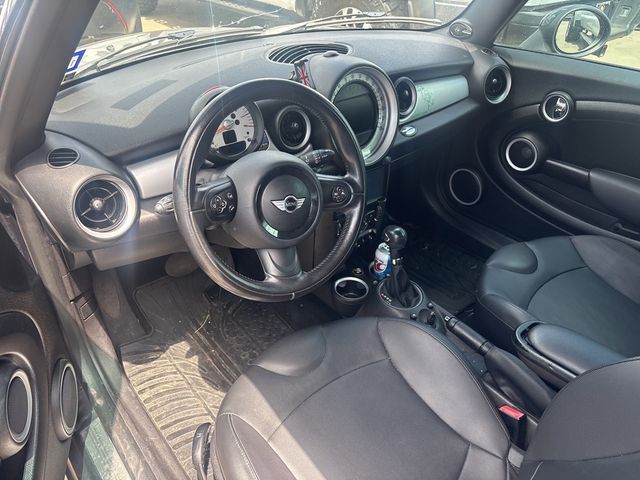 2013 MINI Cooper Hardtop Base