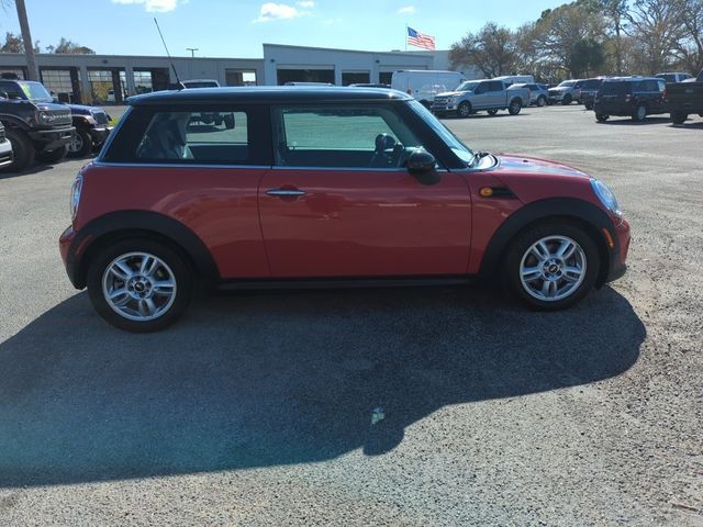 2013 MINI Cooper Hardtop Base