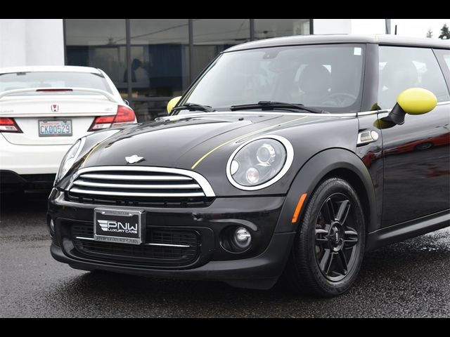 2013 MINI Cooper Hardtop Base