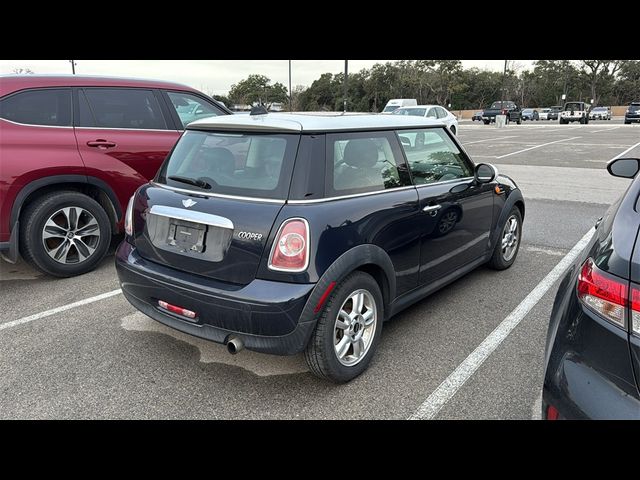 2013 MINI Cooper Hardtop Base