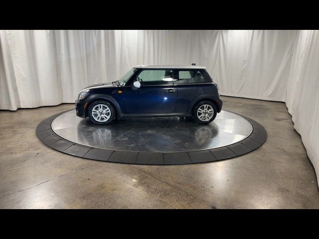 2013 MINI Cooper Hardtop Base