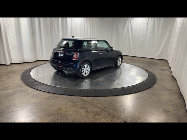 2013 MINI Cooper Hardtop Base