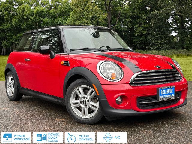 2013 MINI Cooper Hardtop Base