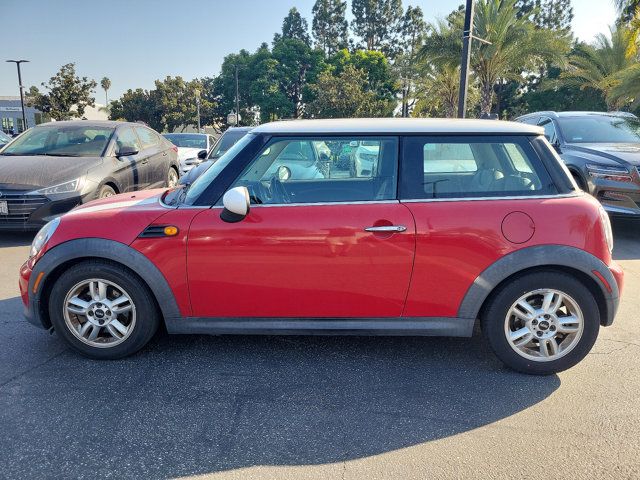 2013 MINI Cooper Hardtop Base