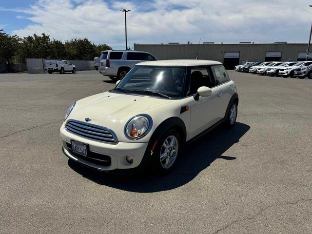 2013 MINI Cooper Hardtop Base