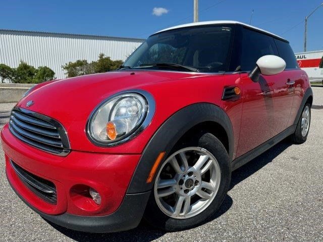 2013 MINI Cooper Hardtop Base