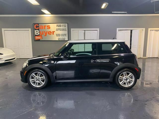 2013 MINI Cooper Hardtop Base