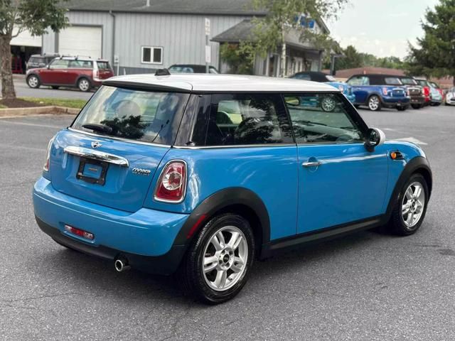 2013 MINI Cooper Hardtop Base