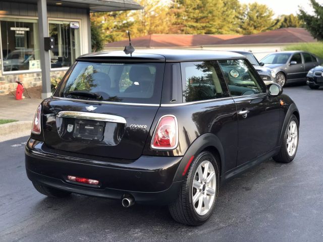 2013 MINI Cooper Hardtop Base