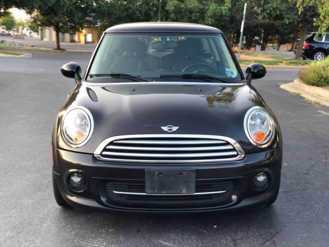 2013 MINI Cooper Hardtop Base