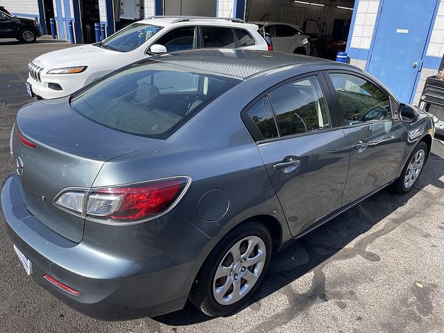 2013 Mazda Mazda3 i SV