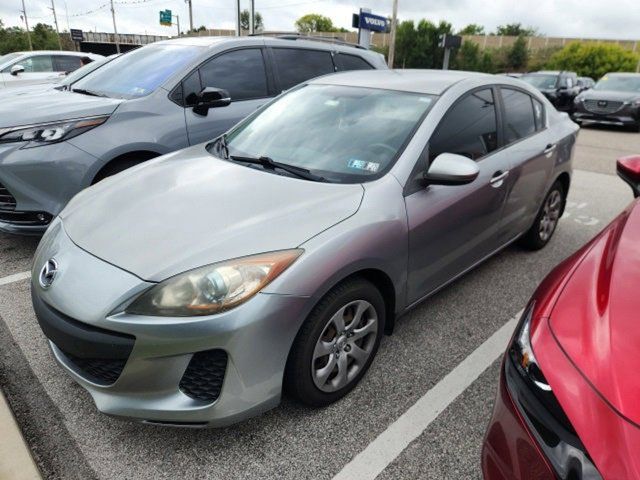 2013 Mazda Mazda3 i Sport